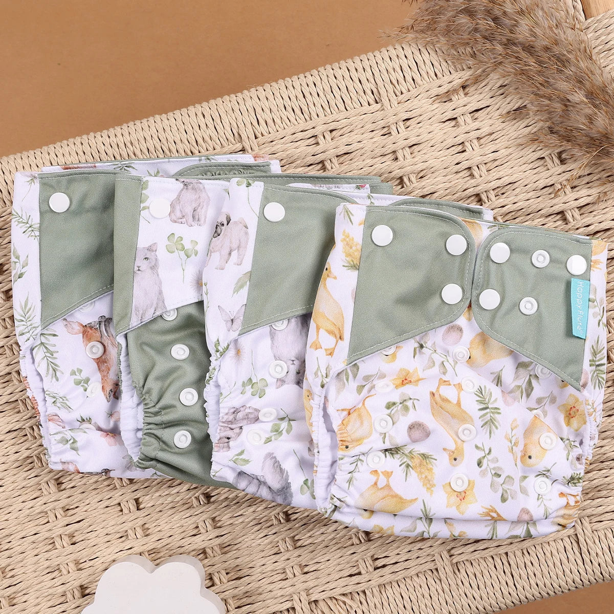 4Pcs/Set Eco-Friendly Cloth Diaper Ecological Reusable Baby Diapers